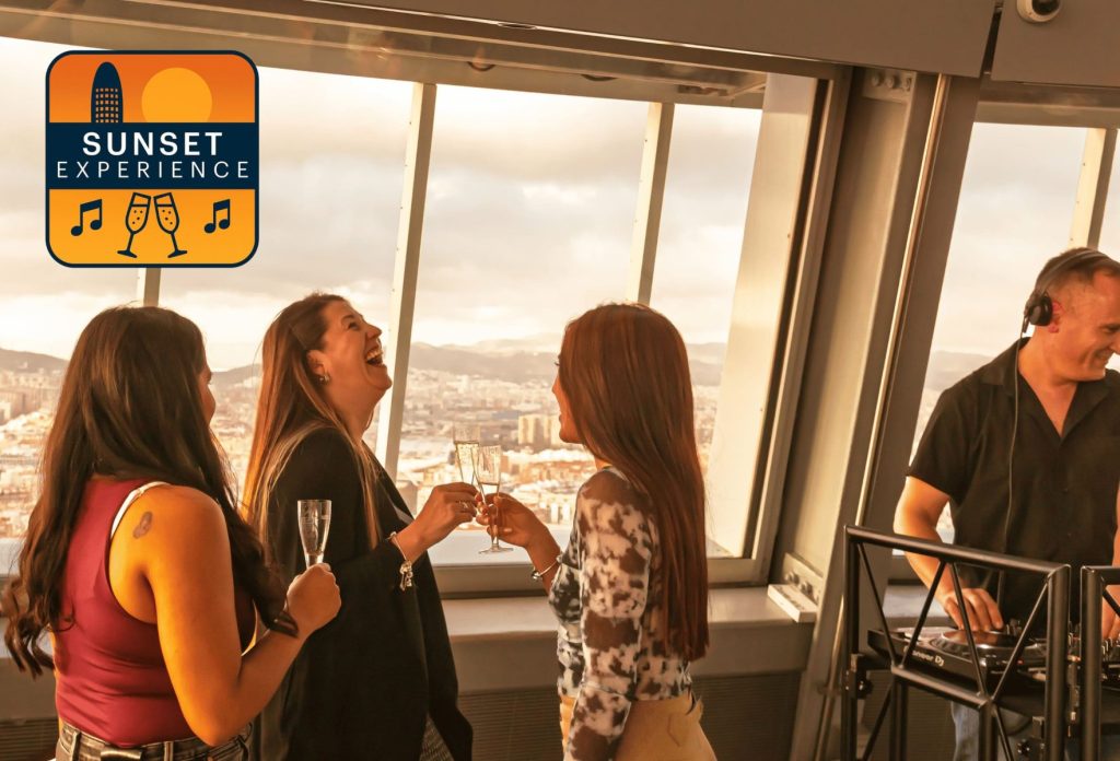 Sunset Experience: 360º views, music and unique sunsets with a glass of cava included