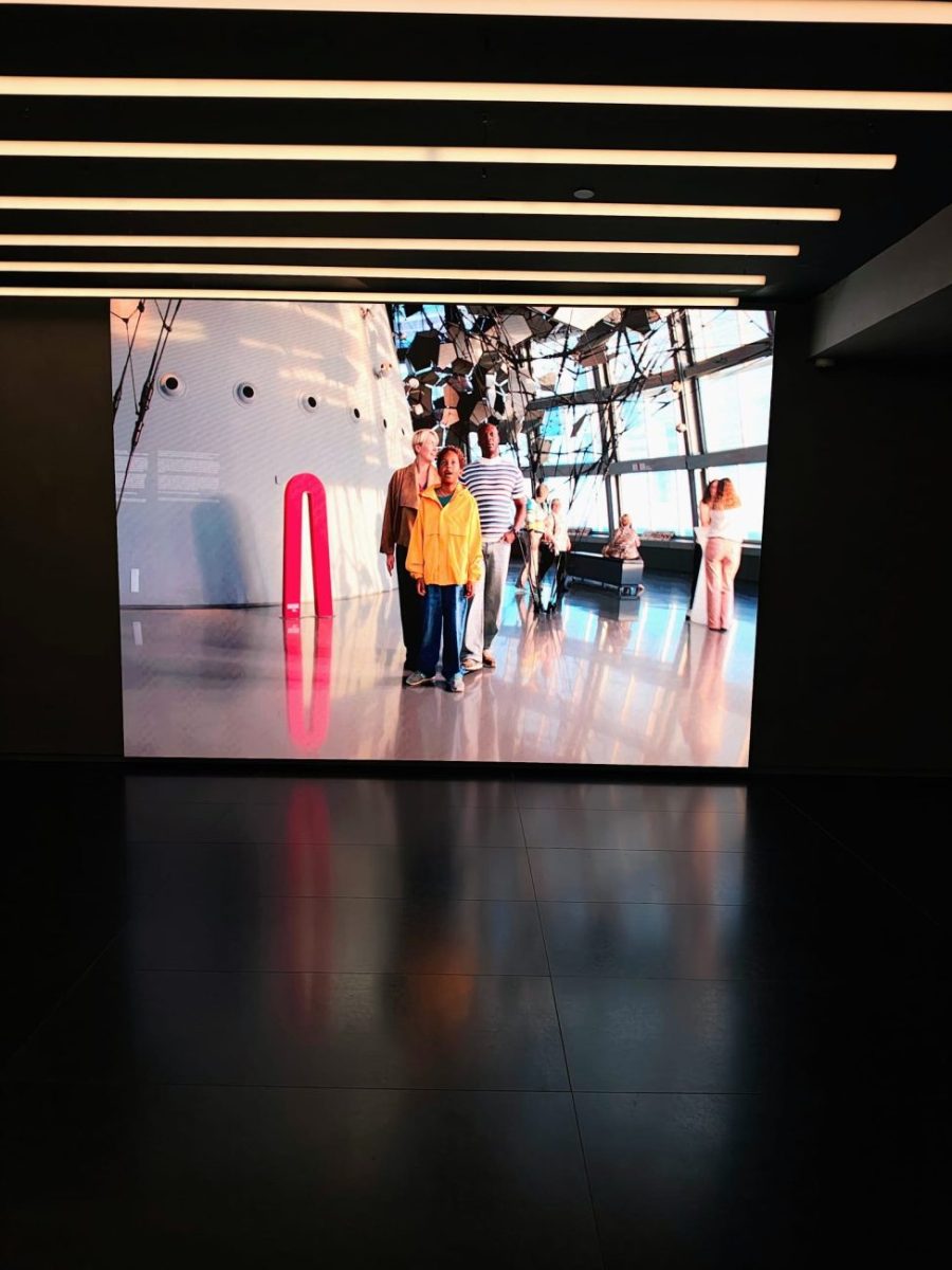 Eventos y <br>visitas Premium 38 Pantalla Hall de Recepción